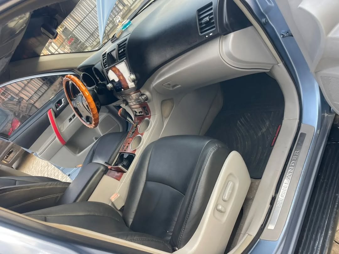 2008 Toyota Highlander Limited: Flawless & Fully Loaded