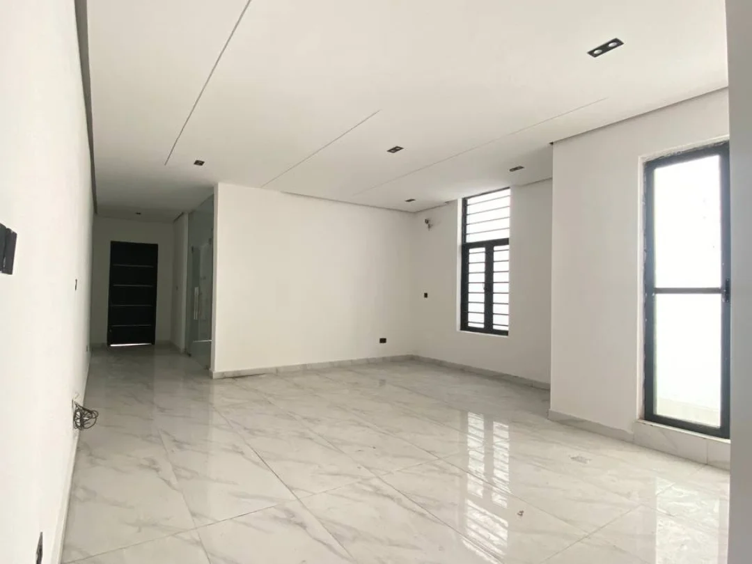 Lekki’s Ultimate Shortlet Gem: High-Yield Luxury Awaits