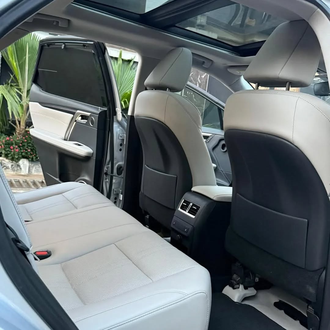 Luxury Lexus RX350: Panoramic Roof, Low Miles, Duty Paid