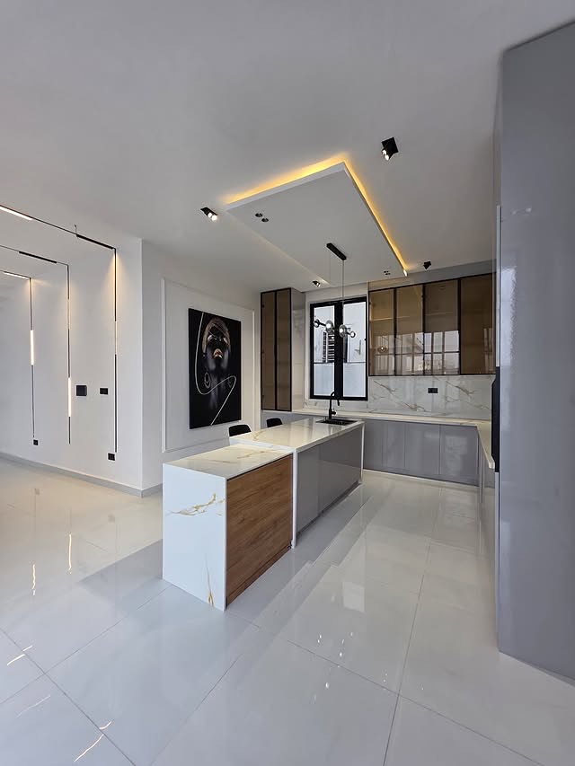 Exclusive 5-Bed Smart Dulex with Cinema & Pool in Chevron