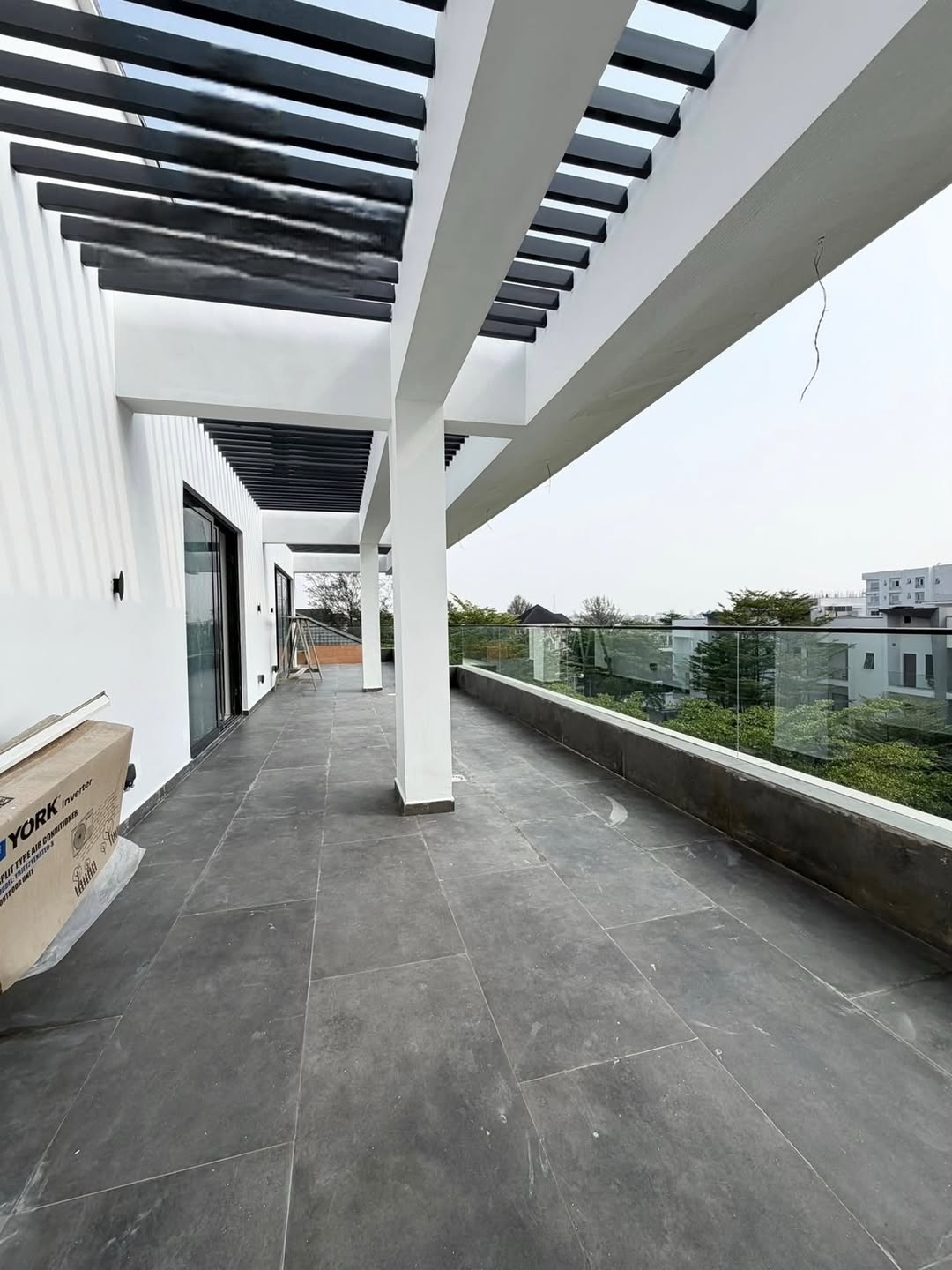 Banana Island Grandeur: 5-Bed Duplex with Pool & Cinema