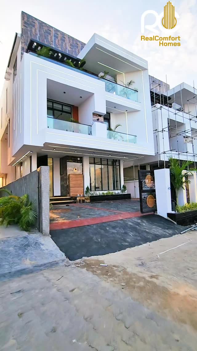 Lekki’s Ultimate 6-Bedroom Entertainment Estate