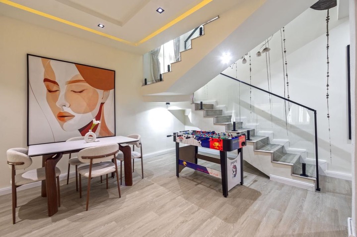 Luxury 1-Bed Loft with Pool & PS5 in Lekki