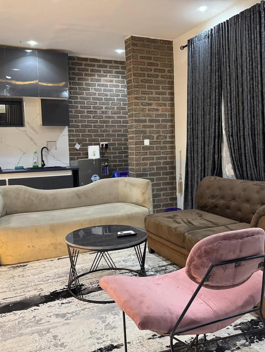 Luxury One-Bedroom Shortlet in Lekki Phase 1