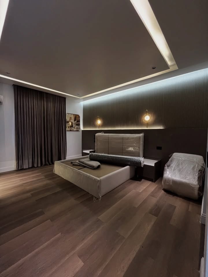 Elevator Homes in Kado: 5&7 Bed Duplexes with Central AC