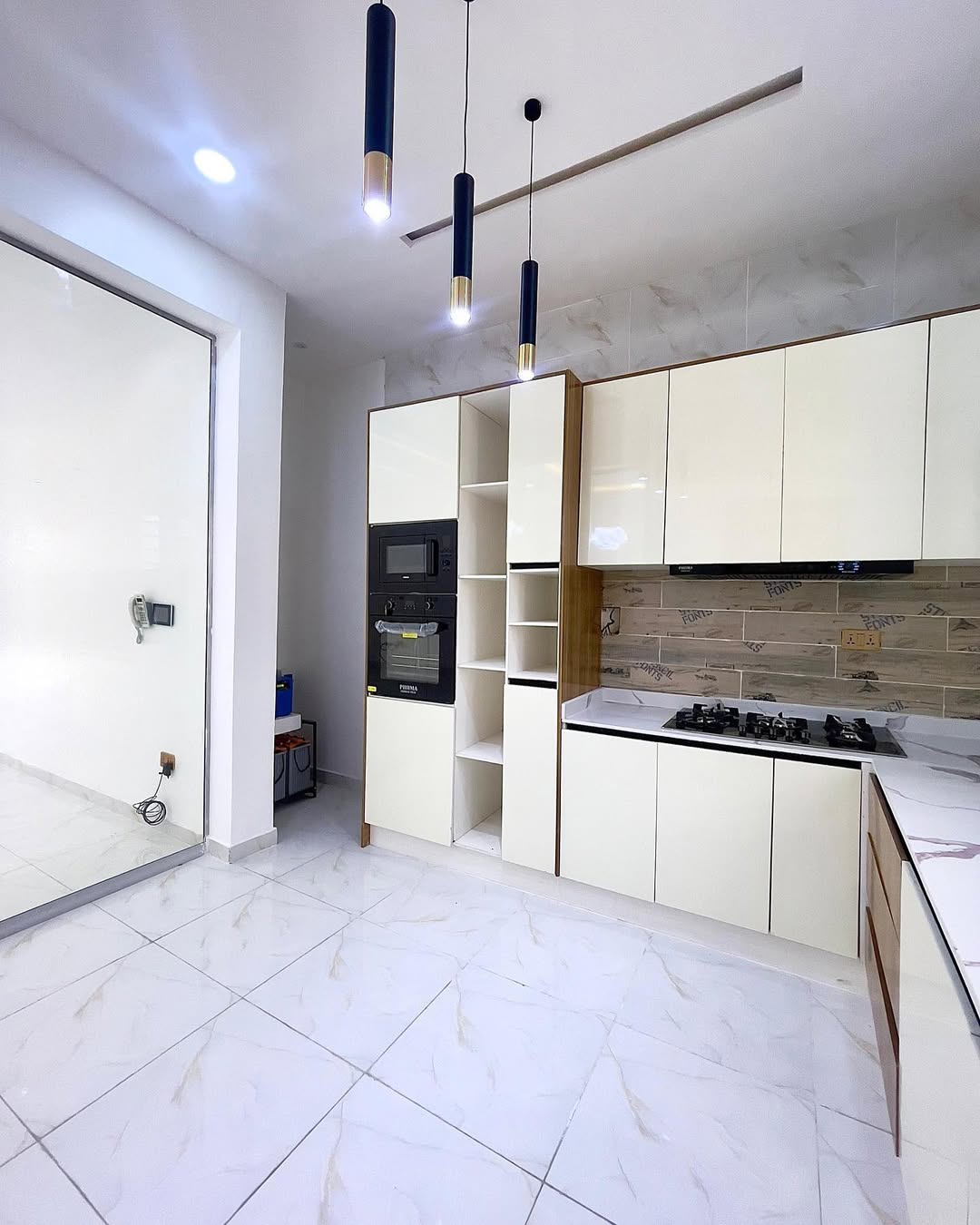 Ultimate Modern 2-Bed with 24/7 Power & Security in Agungi