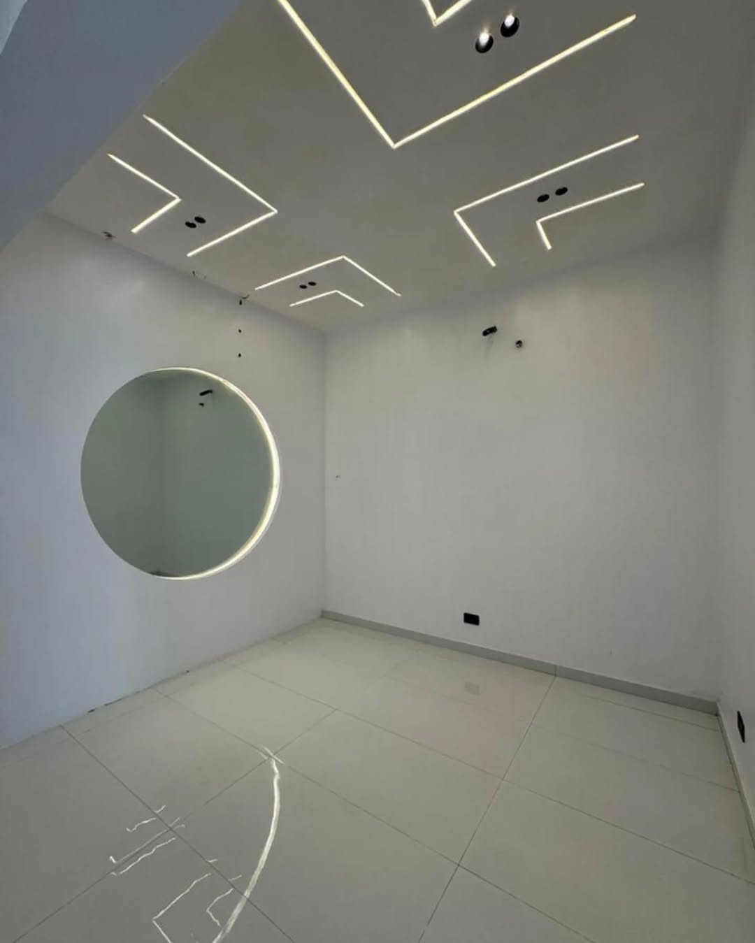 Ajáh’s Elite 5-Bed Estate with Pool & 24/7 Security