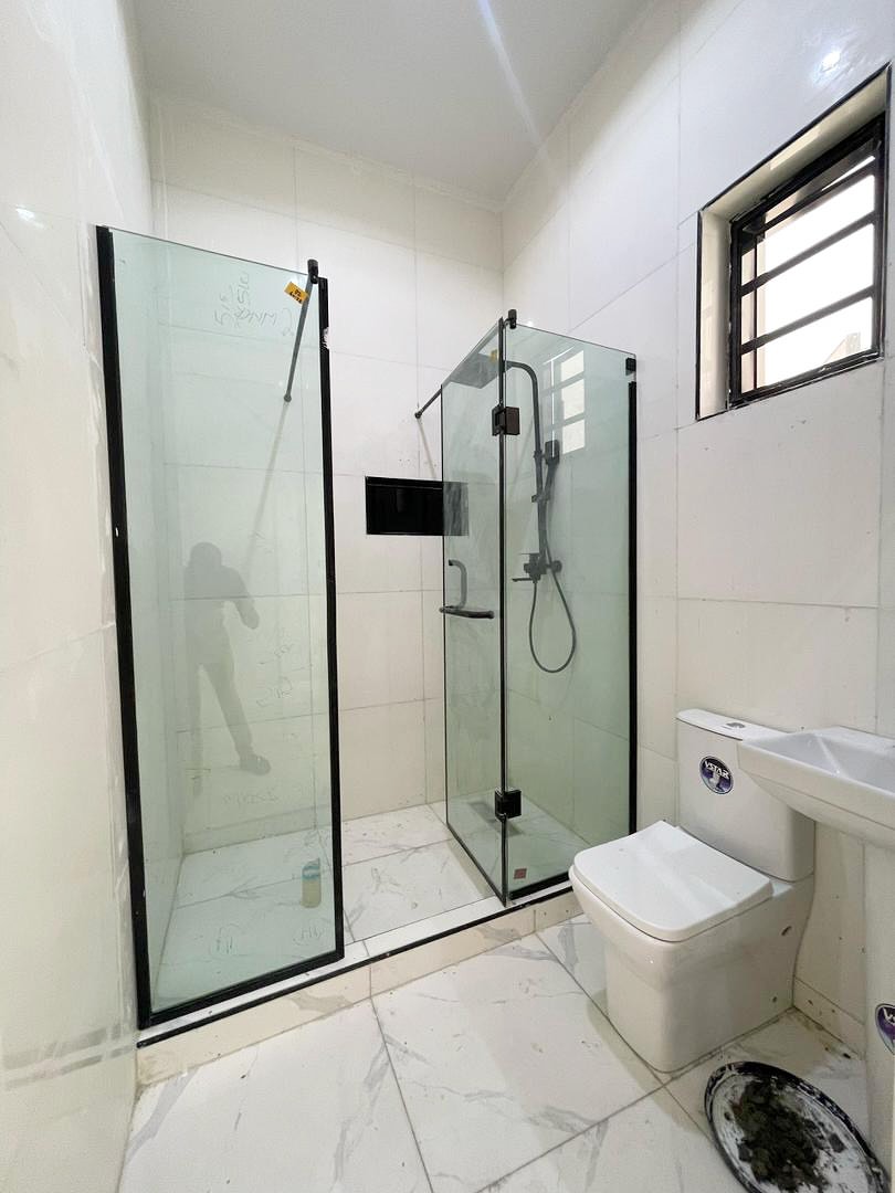 Luxury 5-Bed Duplex with Pool in Prime Lekki