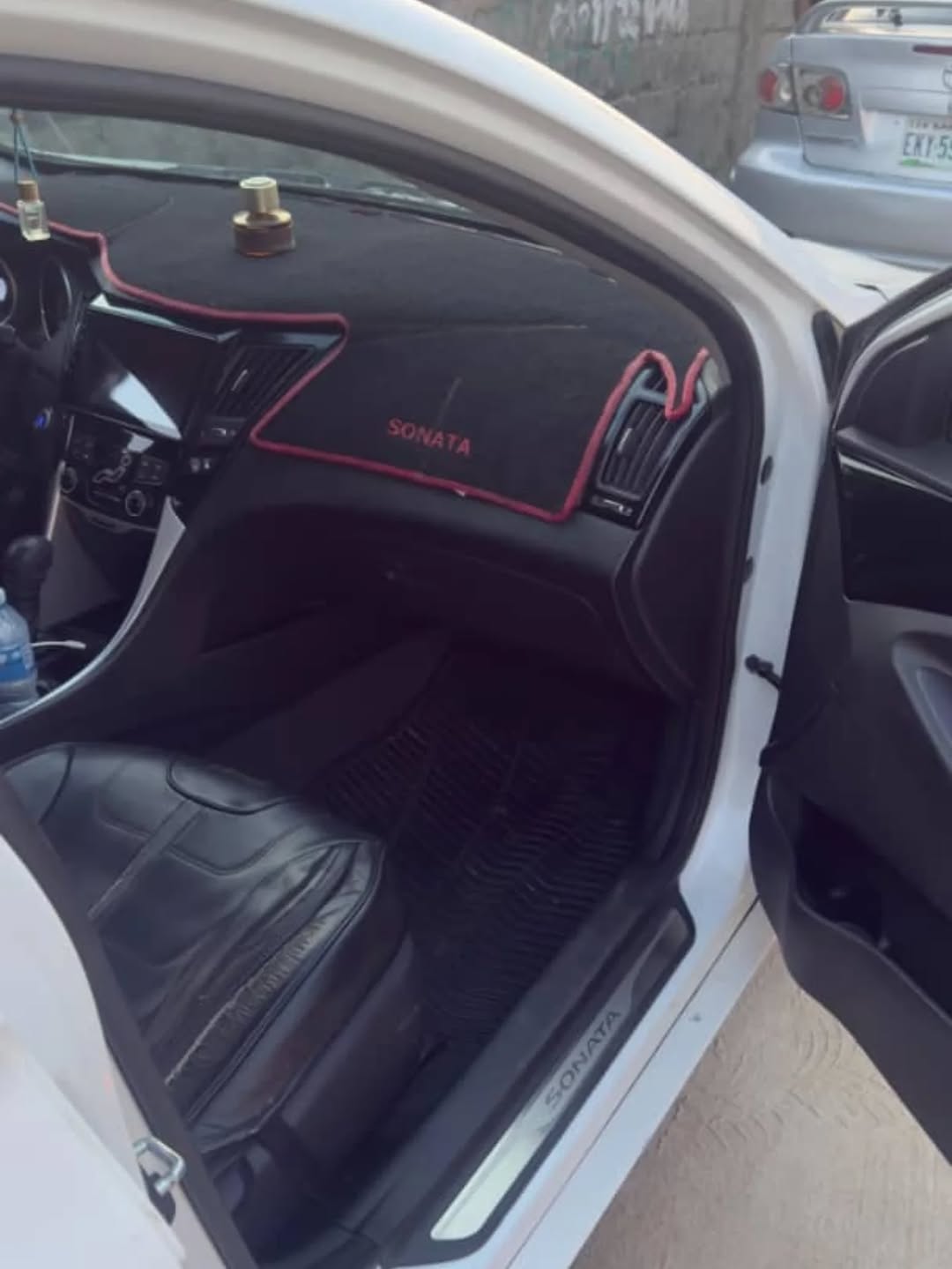 Luxury Loaded 2012 Sonata: Panoramic Roof, Perfect Price