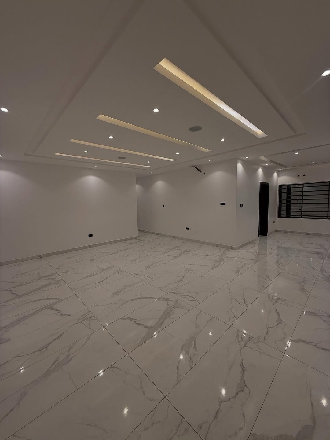 Lekki Phase 1 Gem: Spacious 2 & 3 Bed En-Suite Apartments