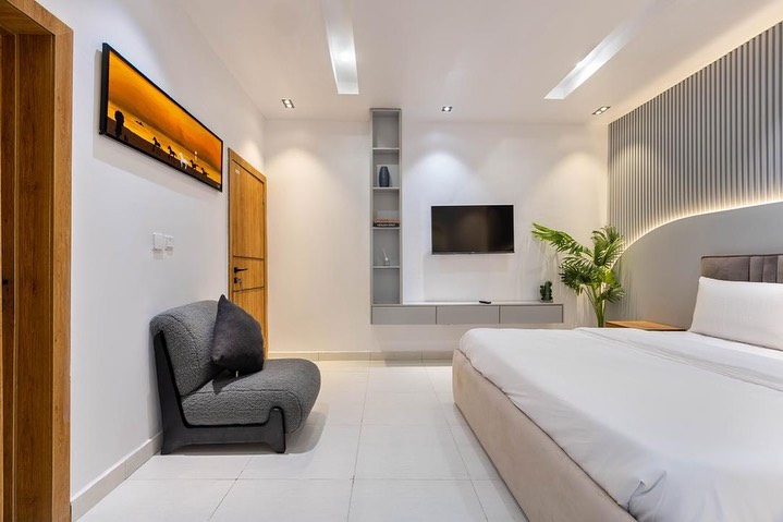 Lekki’s Premier 2-Bedroom Escape with City Views