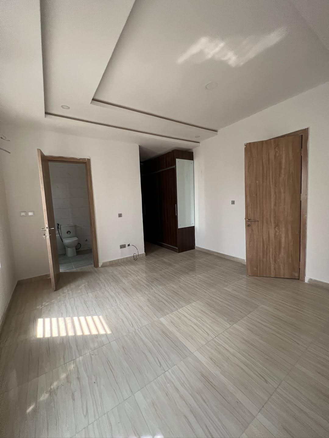 Luxury 4-Bed Duplex in Lekki: Pool, Ensuites & Modern Design