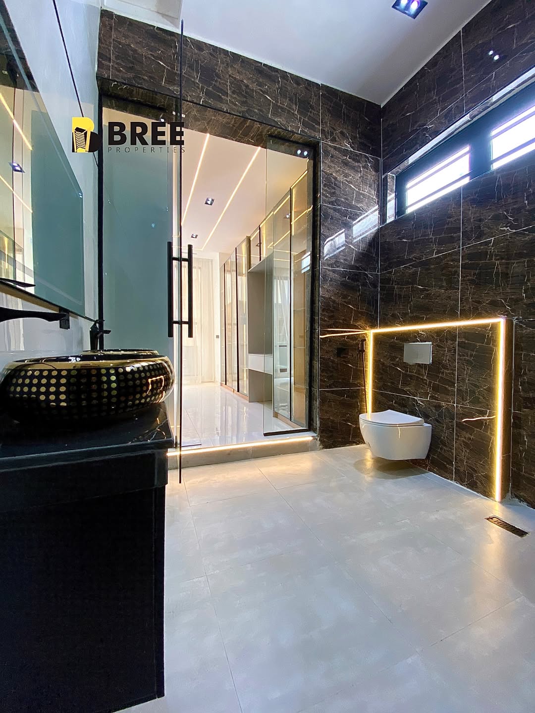 Lekki’s Ultimate 5-Bedroom Estate Masterpiece