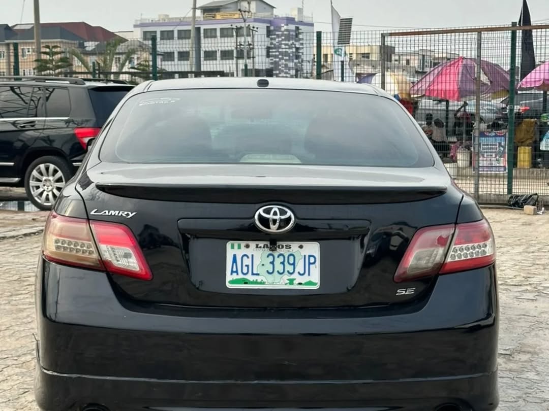 2011 Camry SE: Perfect Engine, Ready to Drive