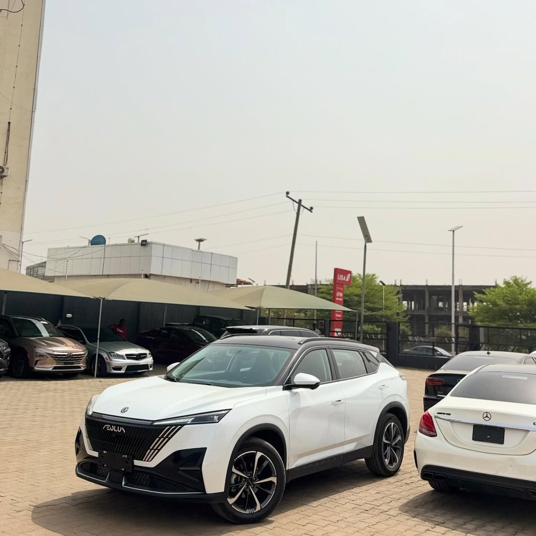 2025 Aeolus Mage: Futuristic Turbo Luxury, Zero Stories