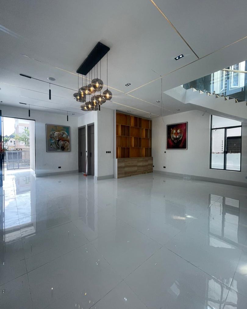 Opulent 5-Bedroom Haven with Resort-Style Pool