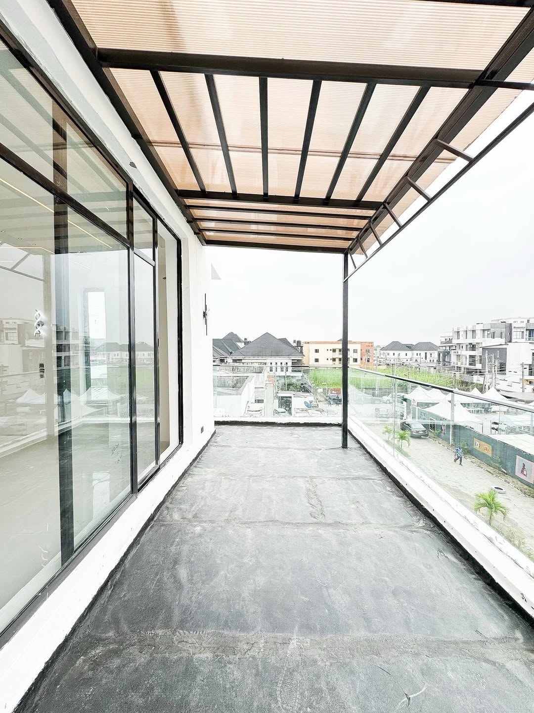 5-Bed Ajah Haven: Pool, BQ & Opulent Finishes