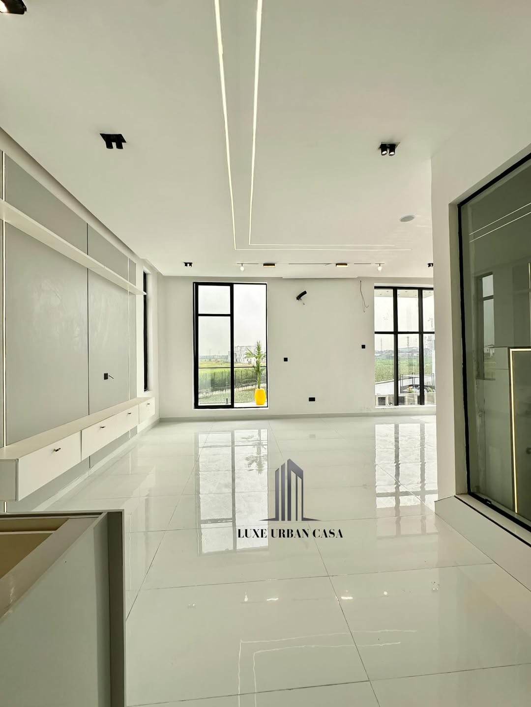 Chevron’s Premier 5-Bedroom Estate with Resort-Style Pool