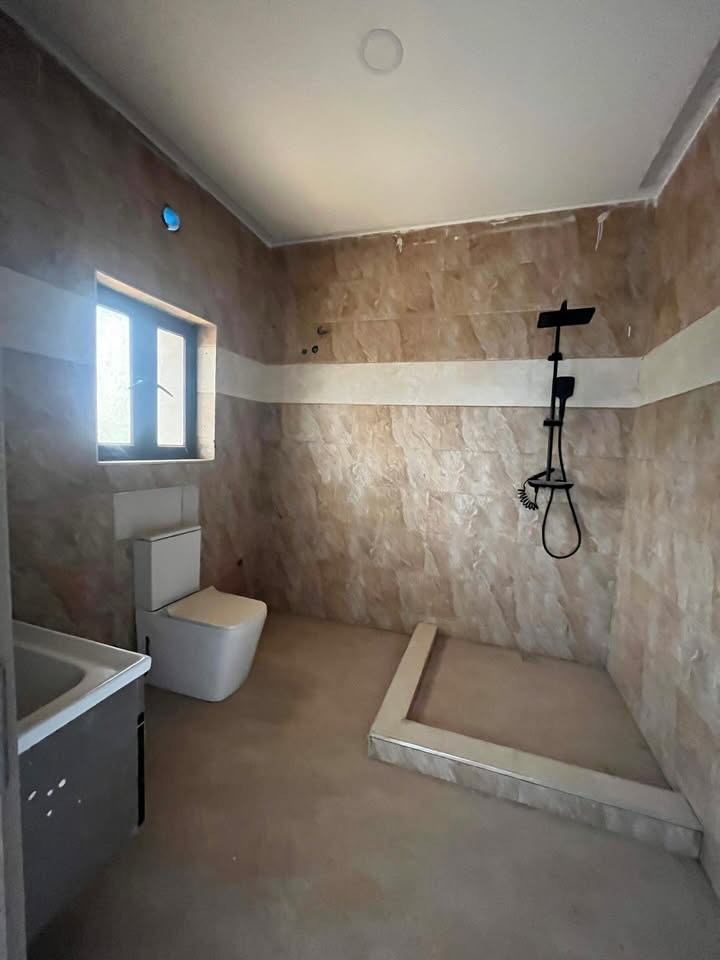 Prime Gwarimpa Apartments: Elevator Luxury, En-Suite Bliss