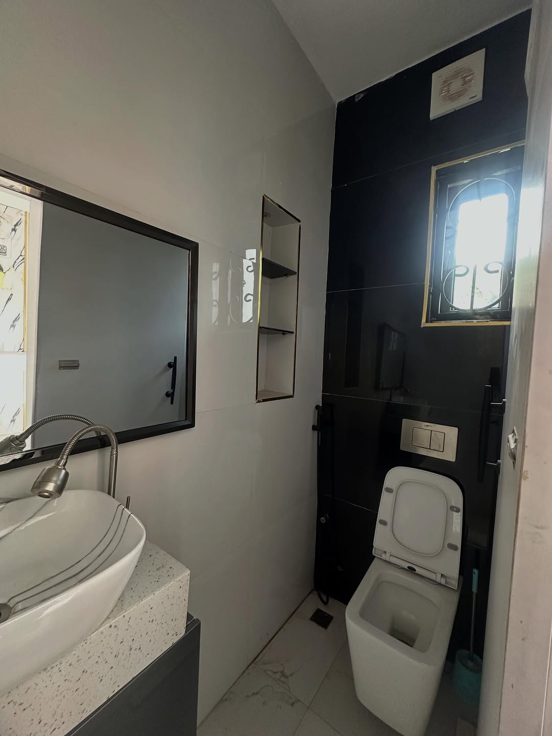 Luxury 5-Bed Duplex with Pool & Smart Home in Kado