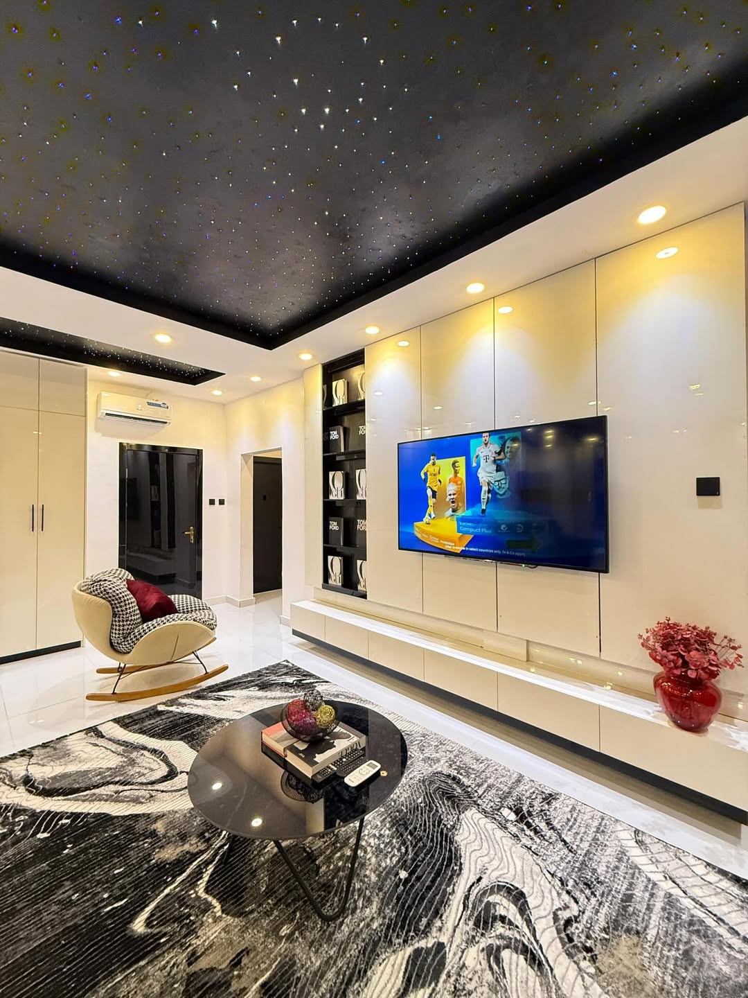 Cinematic Luxury: Private Theater & Serene Escape