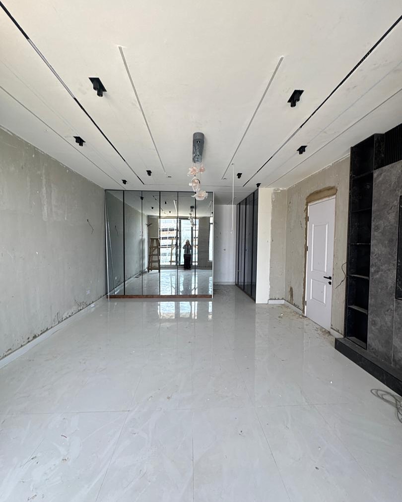 5-Bed Terrace Duplex + BQ: Rooftop Lounge & All En-Suites