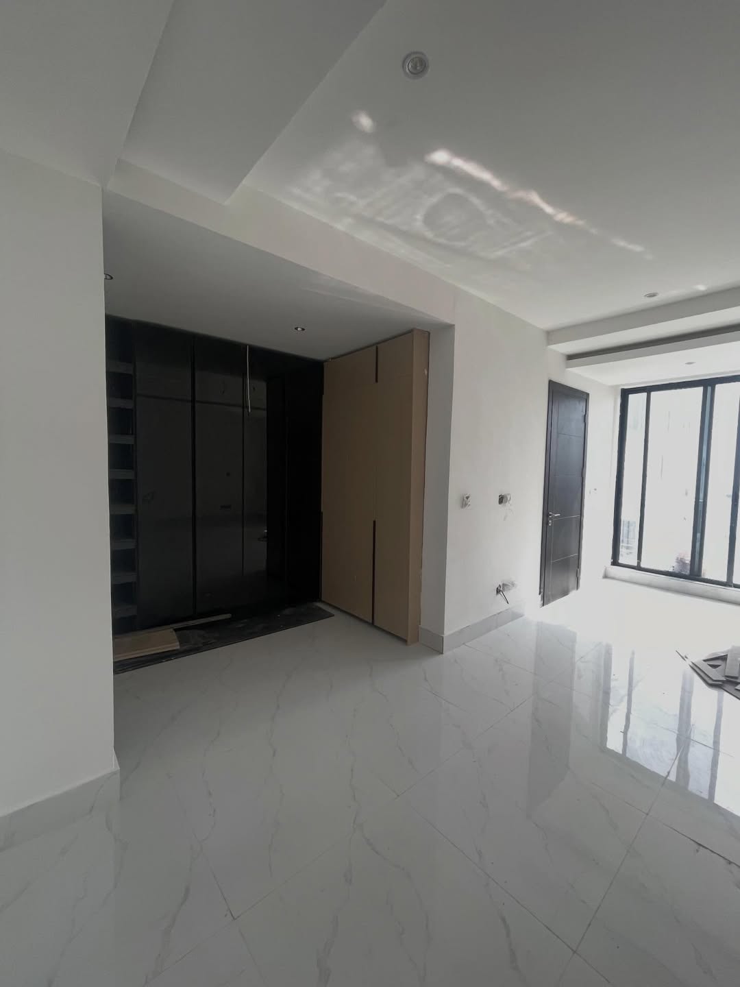 Ikoyi Oasis: 5BR Maisonette & Poolside Terrace