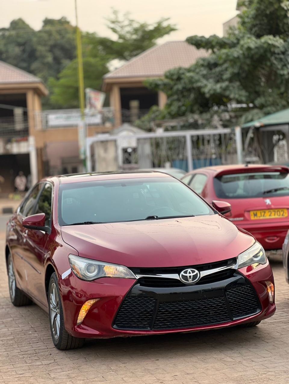 2016 Toyota Camry SE: Duty-Paid & Accident-Free