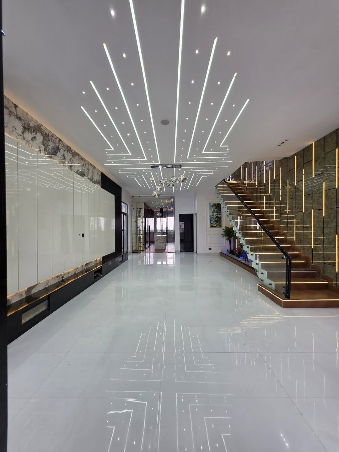 Lagos Luxury: 5-Bed Duplex with Pool & BQ