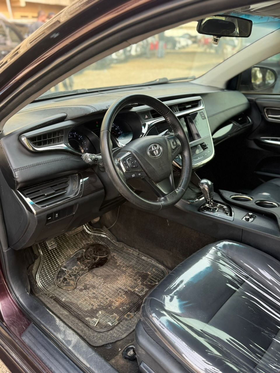 2013 Toyota Avalon XLE: Luxury Upgrades, Spotless & Ready