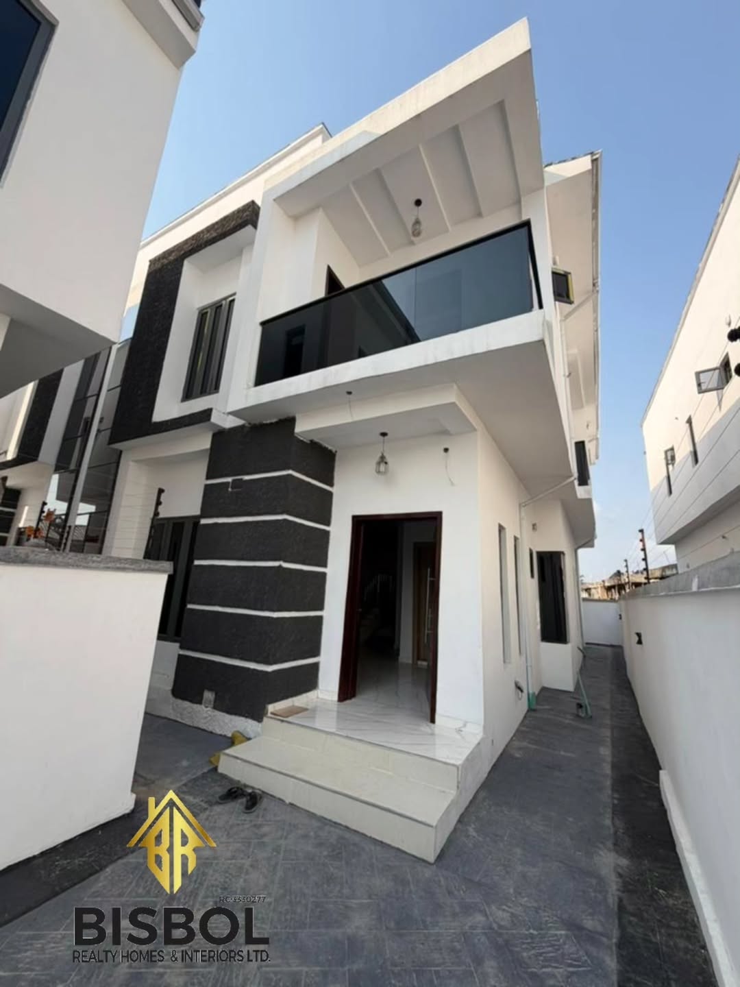 Move-In Ready 4BR Duplex in Prime Lekki