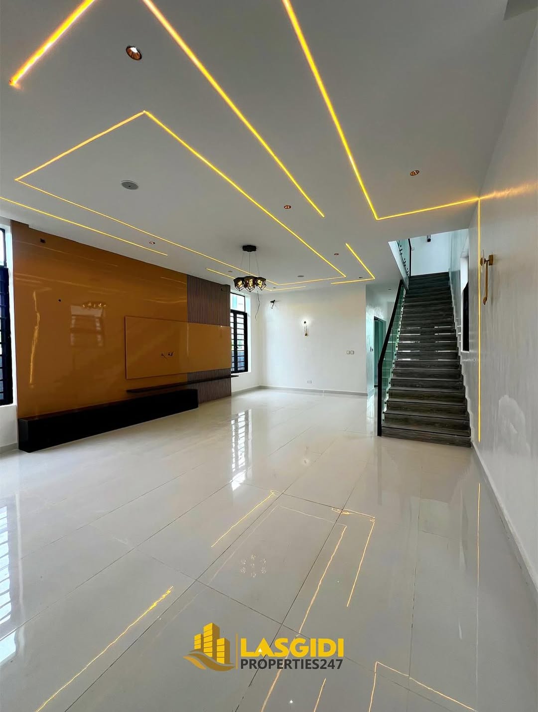 Stunning 5-Bed Duplex with Pool in Serene Lekki