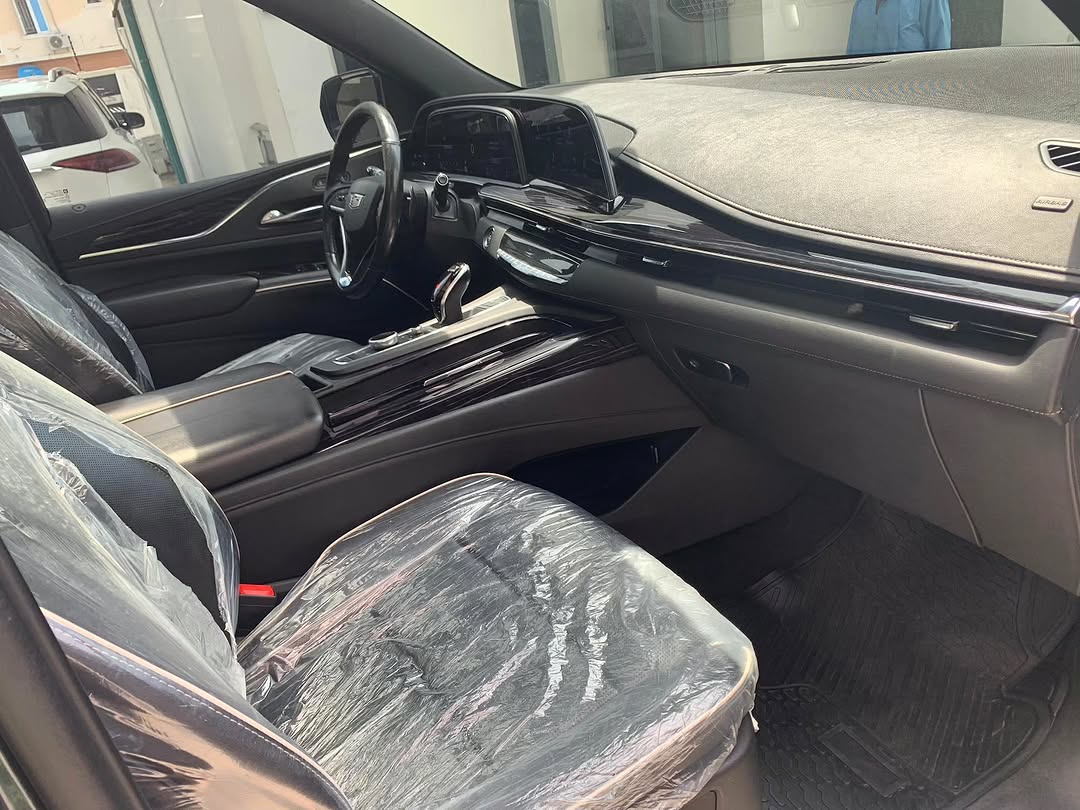 Luxury 2021 Escalade: Immaculate & Ready in Lekki