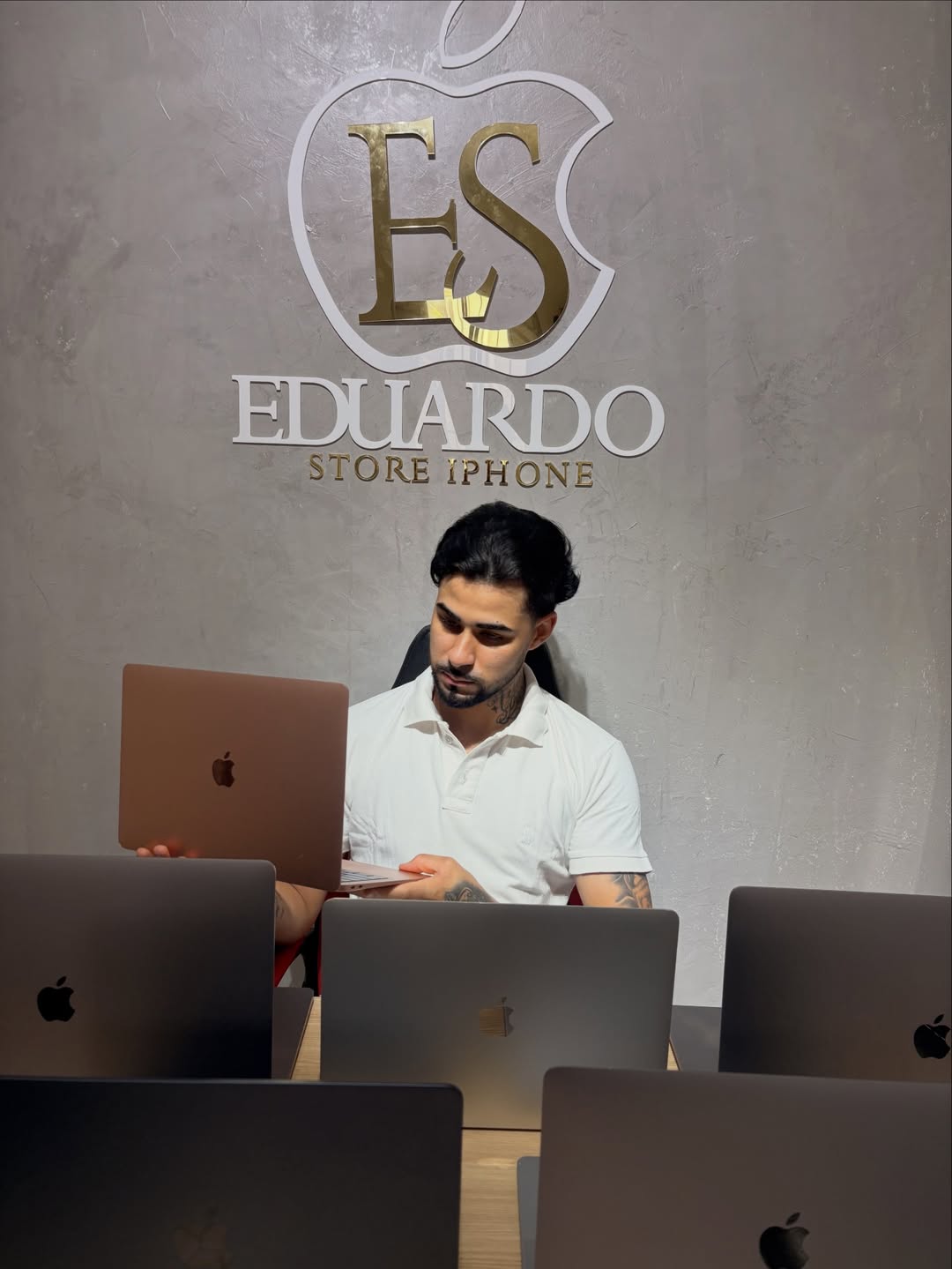 MacBook Pro M3: Potência Americana, Agora no Brasil