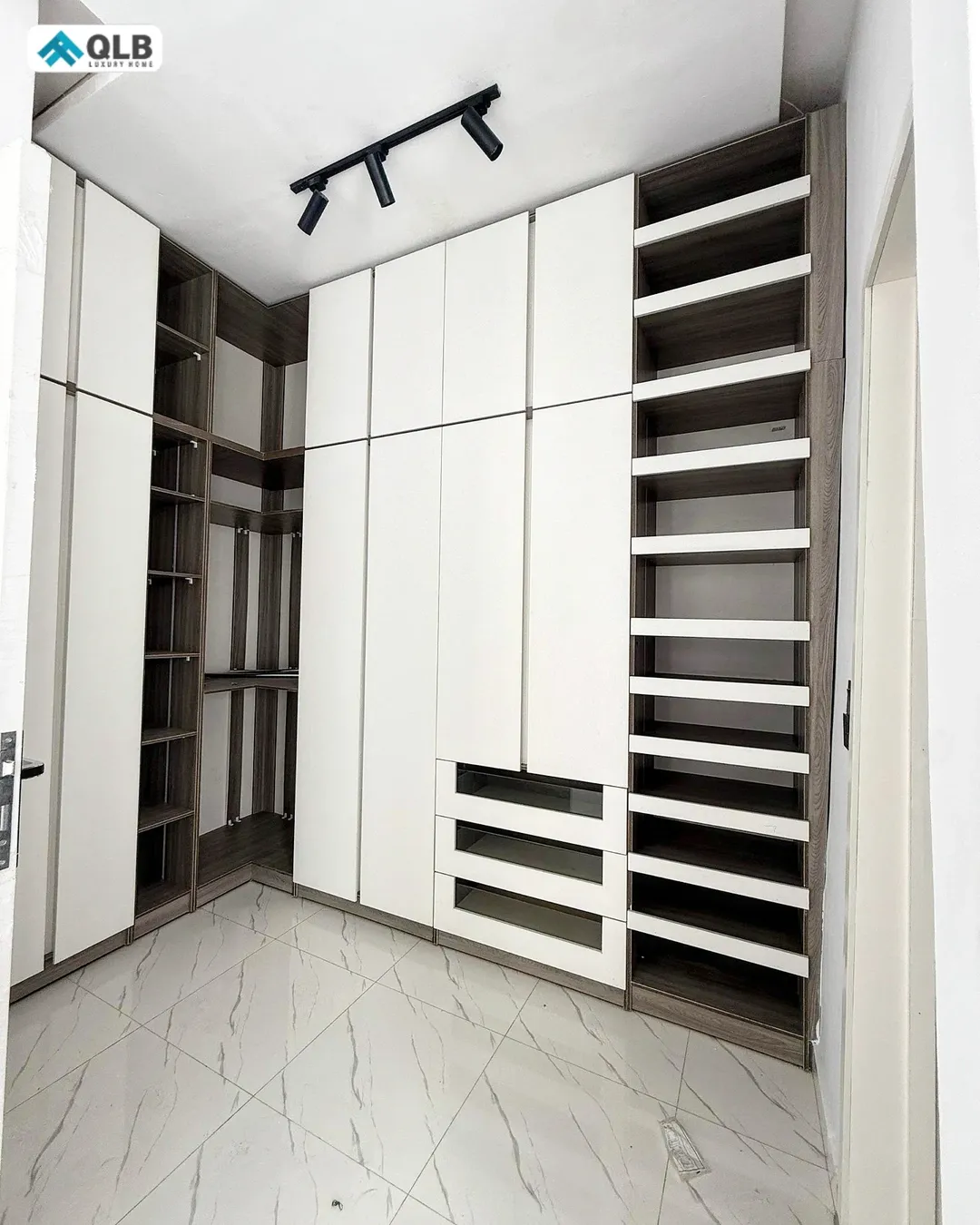 Sleek 4-Bed Duplex with Smart Locks in Ikota