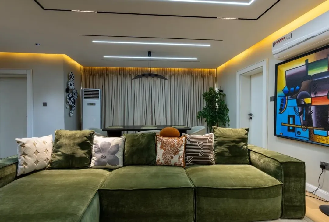 River Park Escape: 2BR with PS5 & 24/7 Power