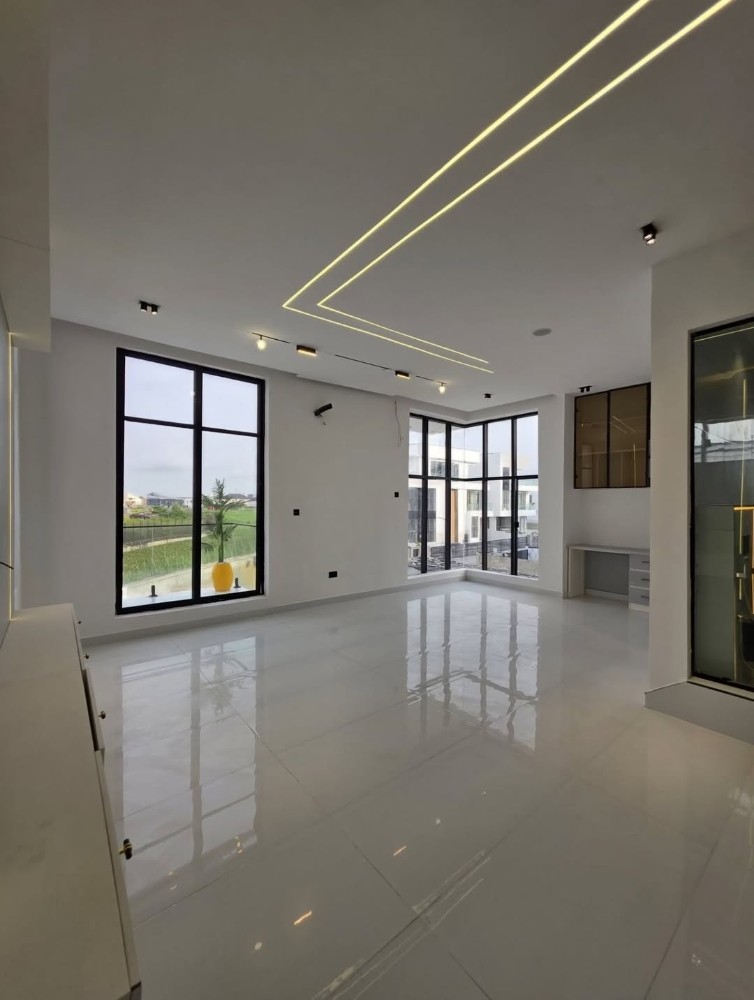 Lagos Luxury: 5-Bedroom Poolside Estate with BQ