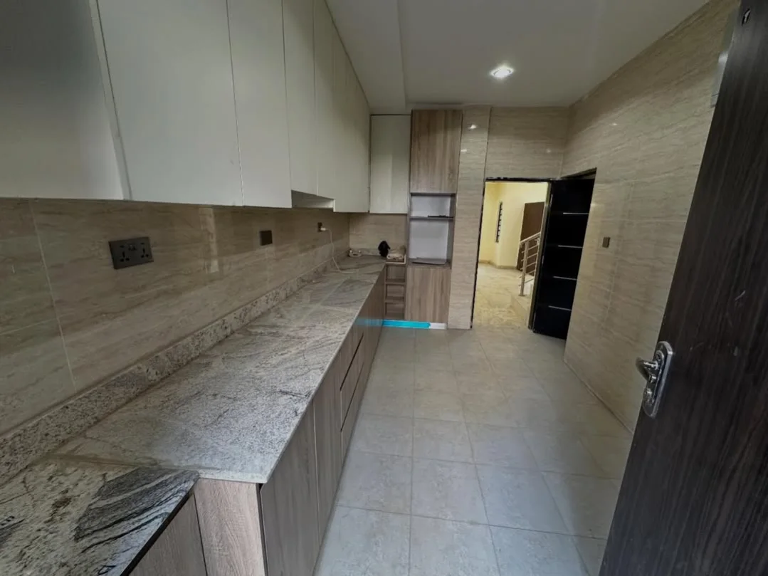 Spacious 4-Bedroom Terrace Duplex with BQ in Gudu