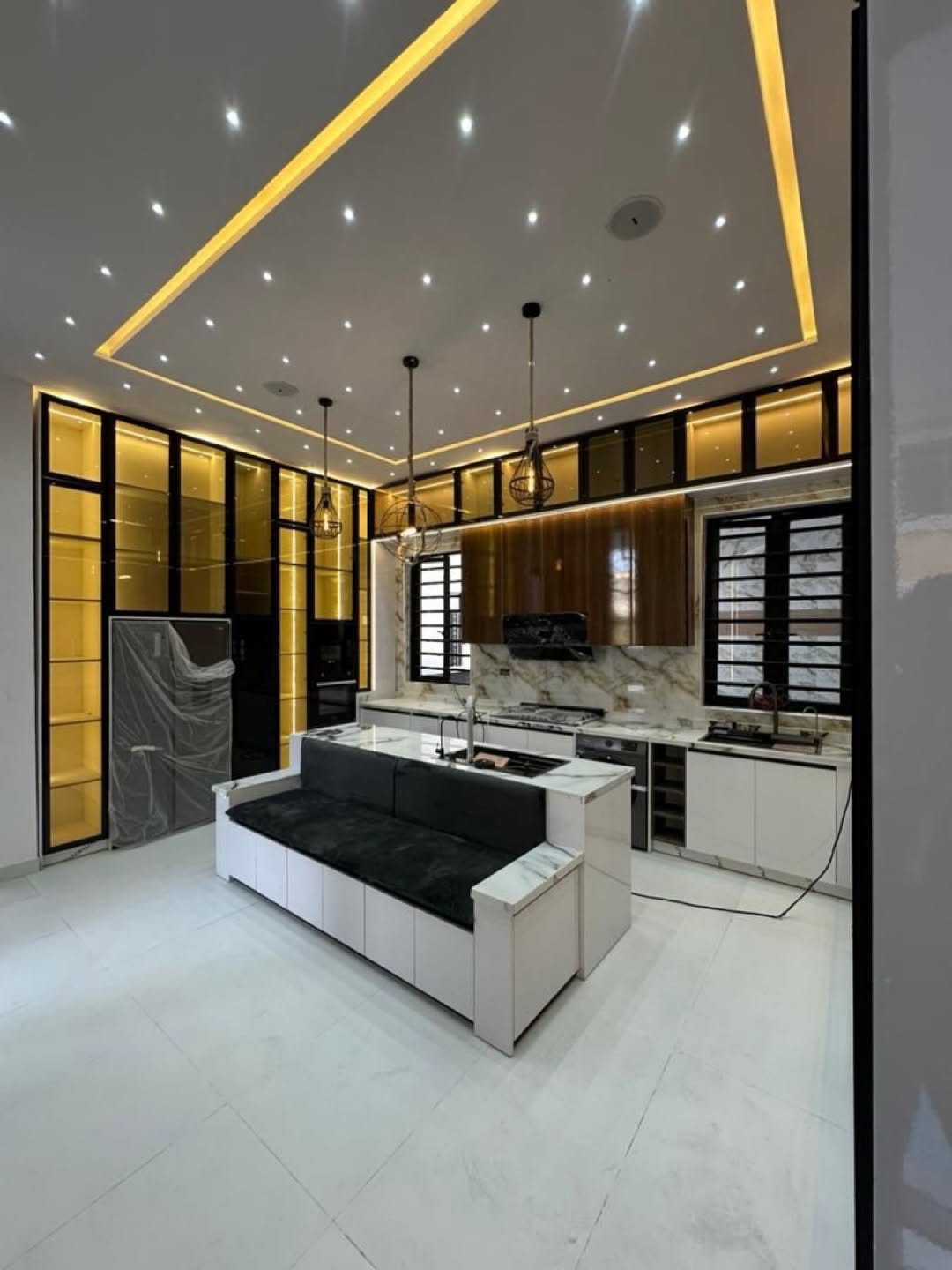 Lekki Oasis: 5BR Duplex with Private Pool & BQ