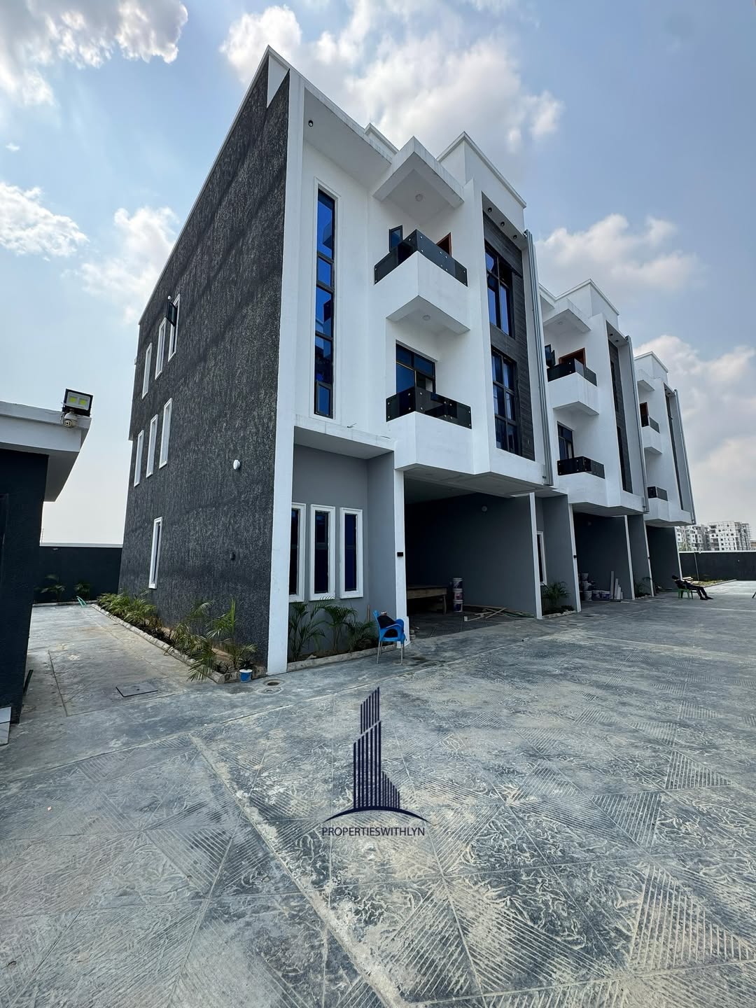 Elegant 4-Bed Terrace Duplex with BQ in Secure Lekki Estate