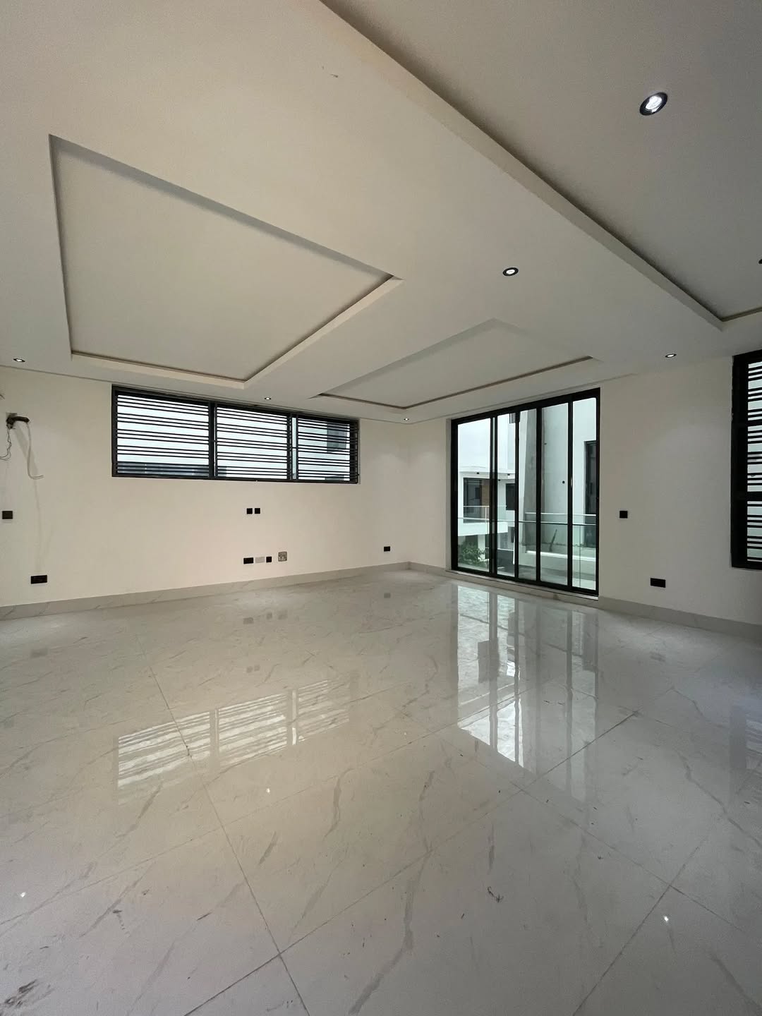 Luxury Ikoyi Estate Duplex with Pool & Gym