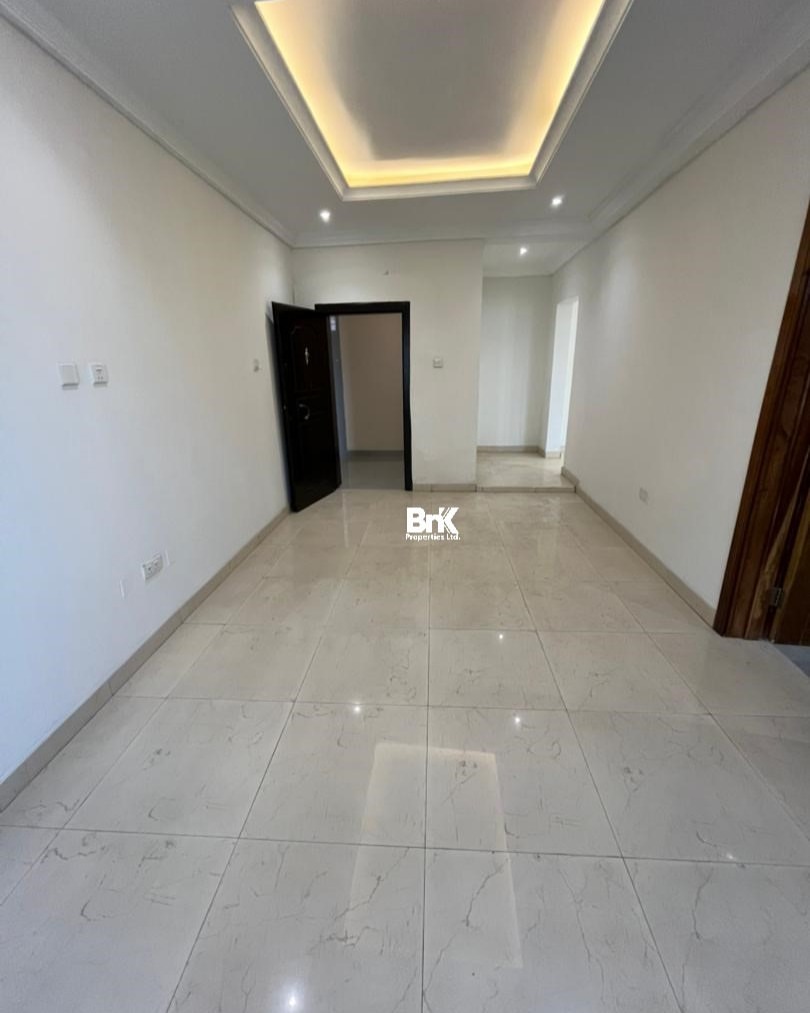 Your Dream Lagos Oasis: 3BR with Pool & Gym