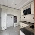Spacious 2-Bed Ensuite Gem Before Chevron