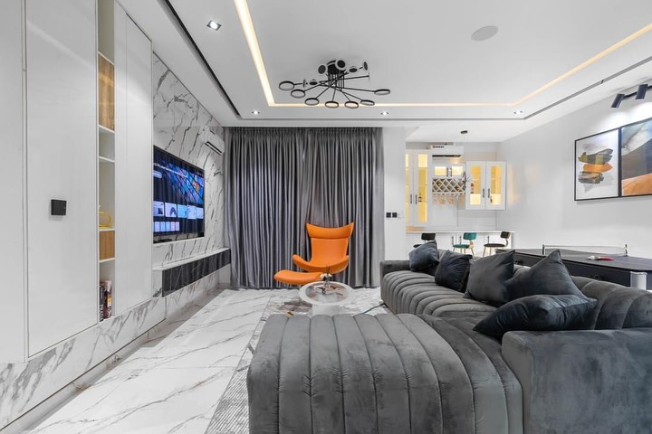 Lagos Luxury Living: Pool, Gym & Smart 2-Bedroom Haven