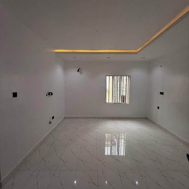 Luxury 4-Bed Terrace Duplex in Kado’s Serene Heart