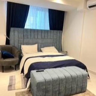 Victoria Island’s Chic Urban Retreat