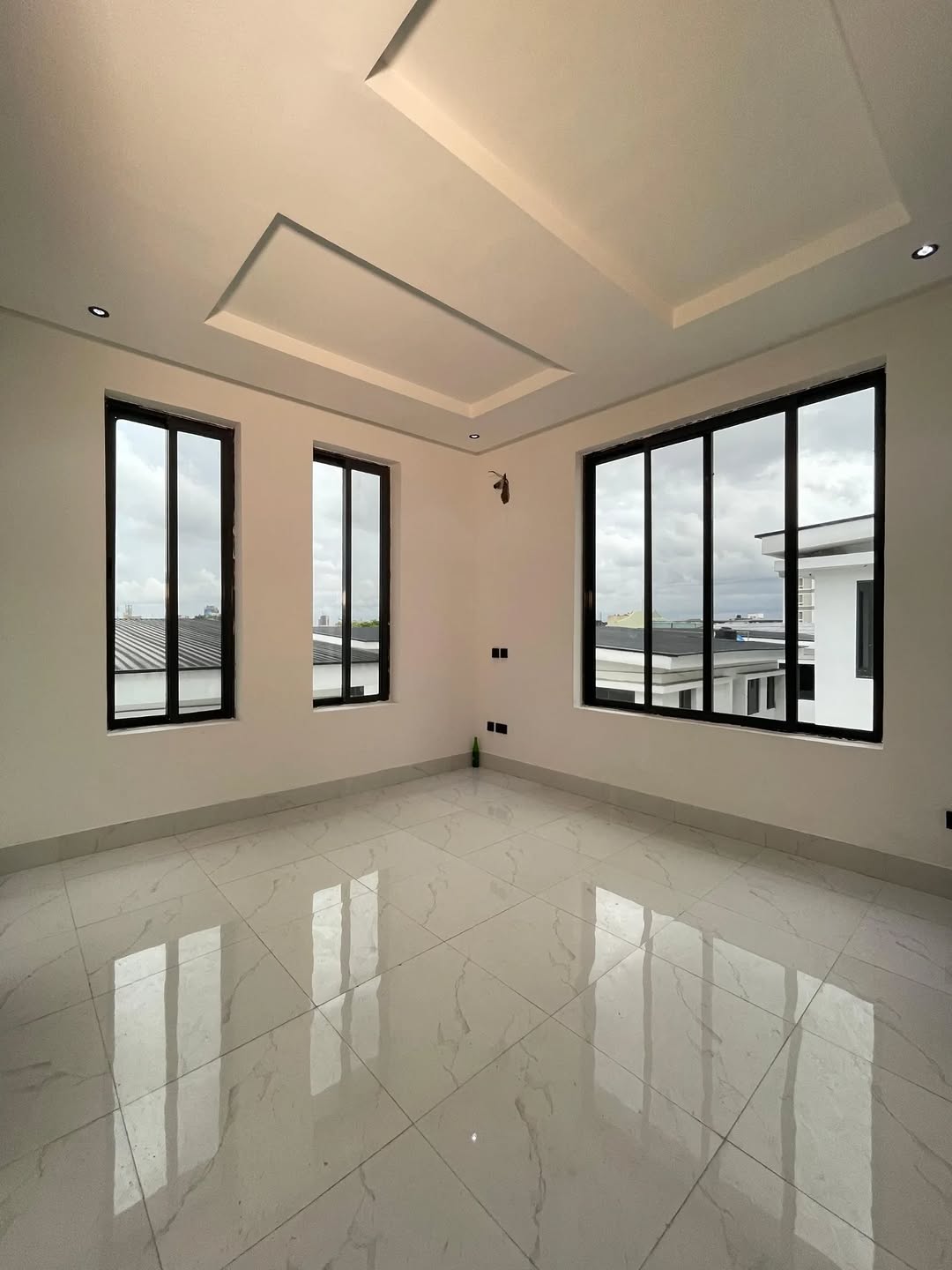 Luxury Ikoyi Estate Duplex with Pool & Gym