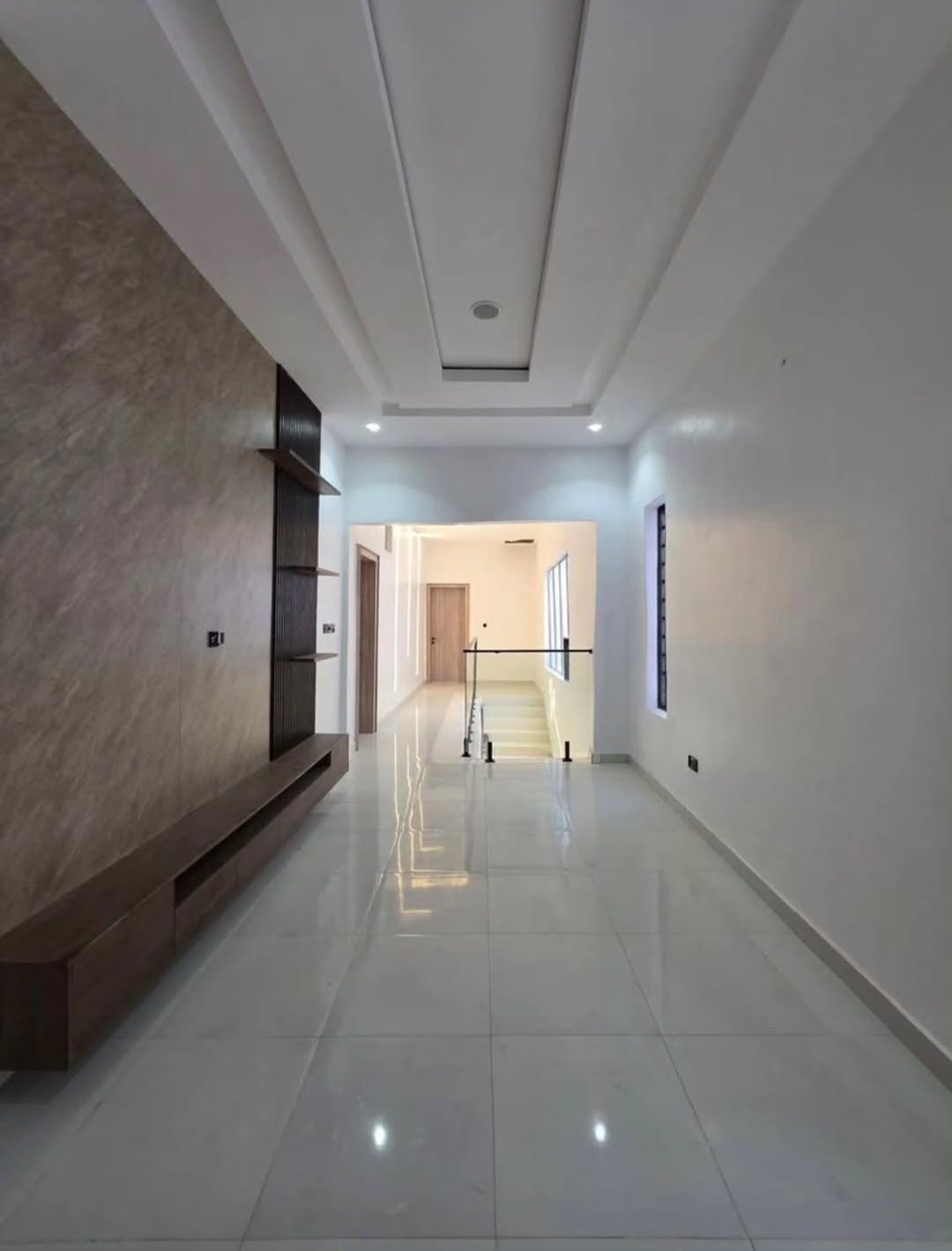 Spacious 5-Bed Duplex with Resort-Style Pool in Ikota