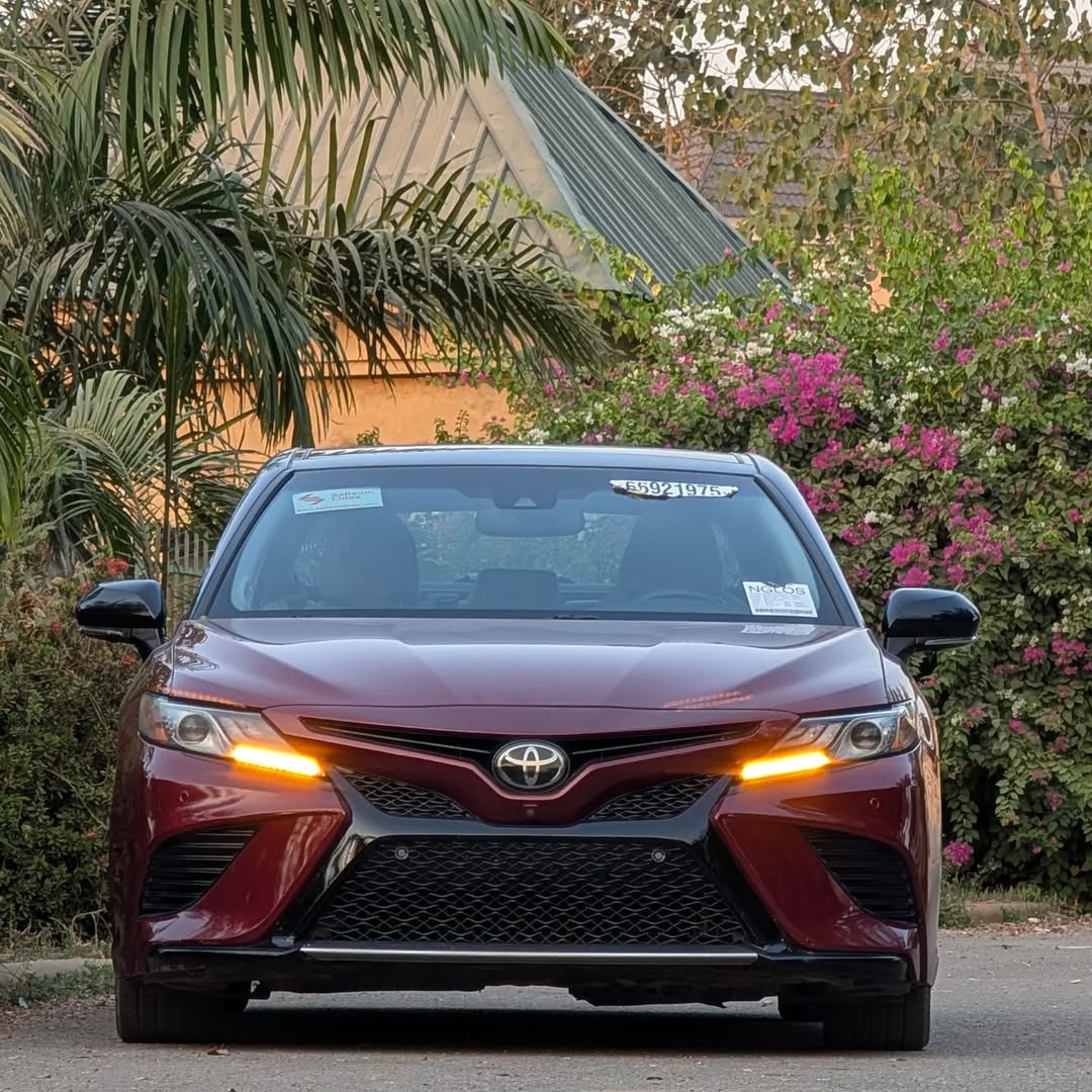 2018 Camry XSE V6: Fully Loaded Luxury