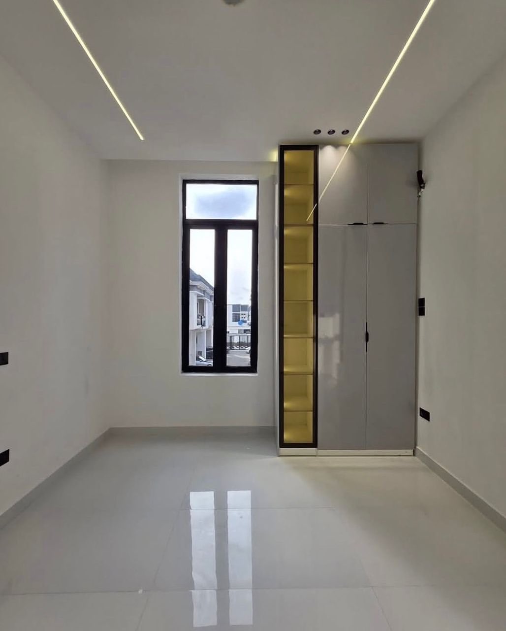 Sleek 5-Bed Dulex with Pool in Prime Lekki